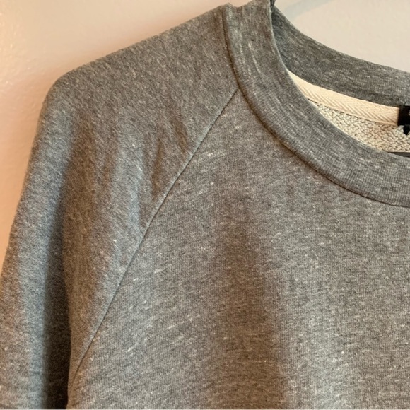 NWT Black Orchid Grey Ruffled Raw Hem Pullover Sweatshirt Size M - Picture 6 of 13